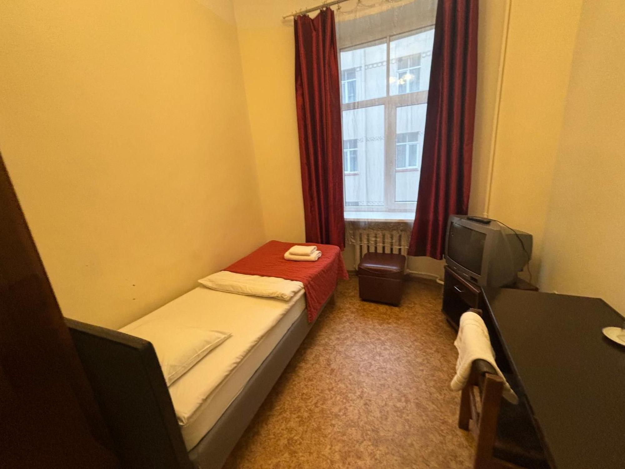 Hostel Viktorija With Private Rooms Riga Dış mekan fotoğraf